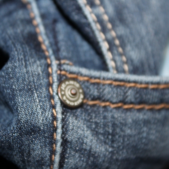 Arizona Ladies/Teen Distressed Ankle Jeans - Picture 12 of 14